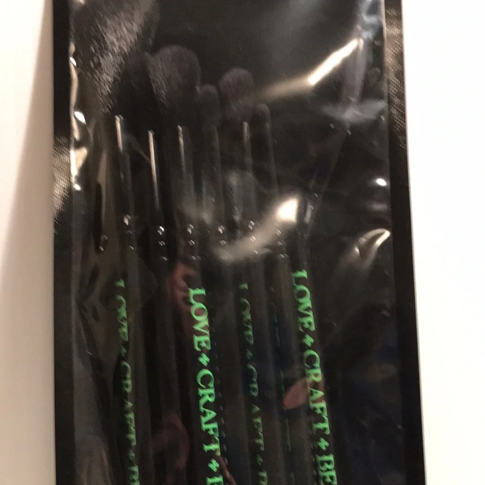 Lovecraft Beauty brushes 7 pieces NEW